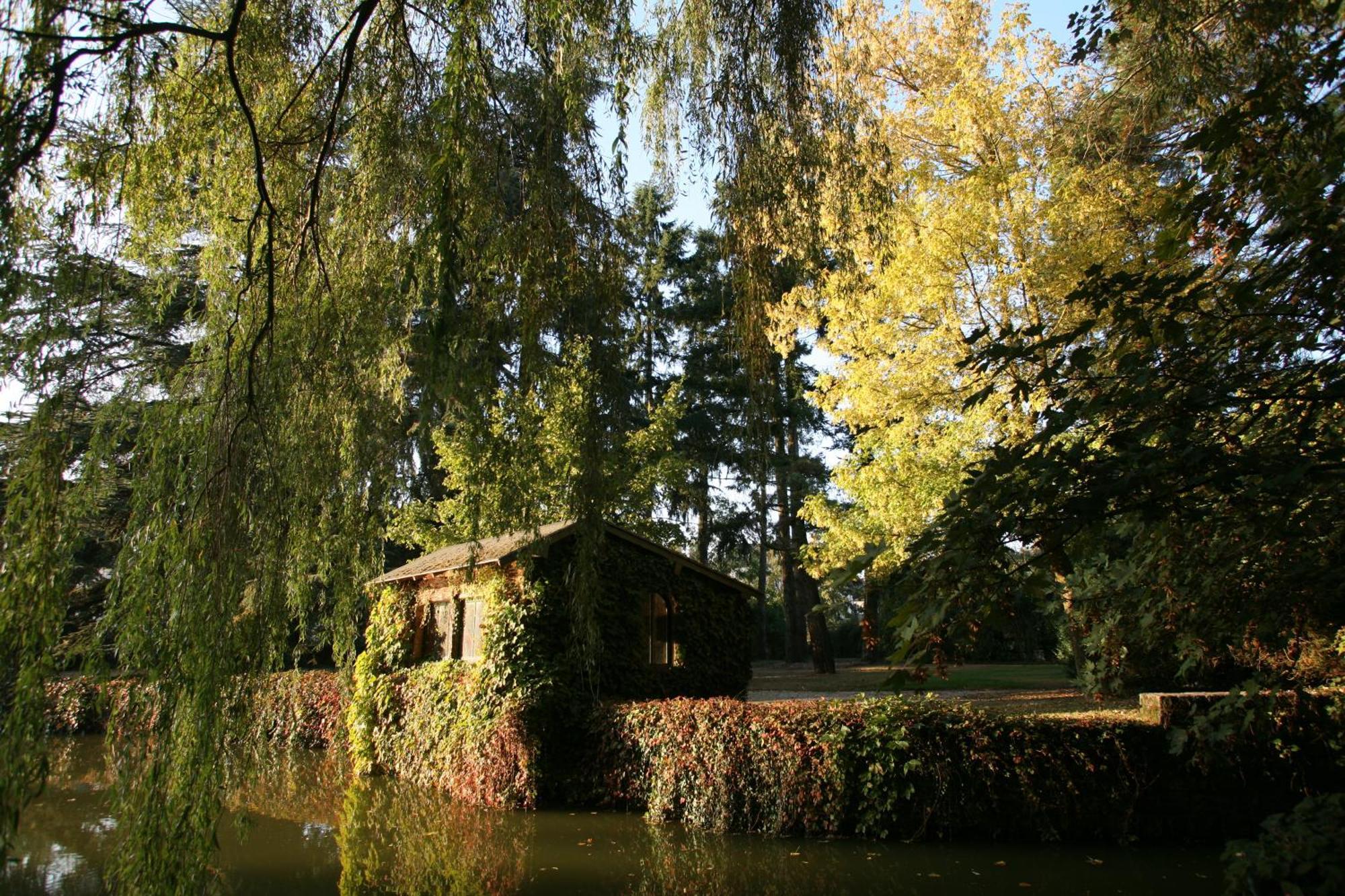 Logis Ar Milin Hotel Châteaubourg Exterior foto
