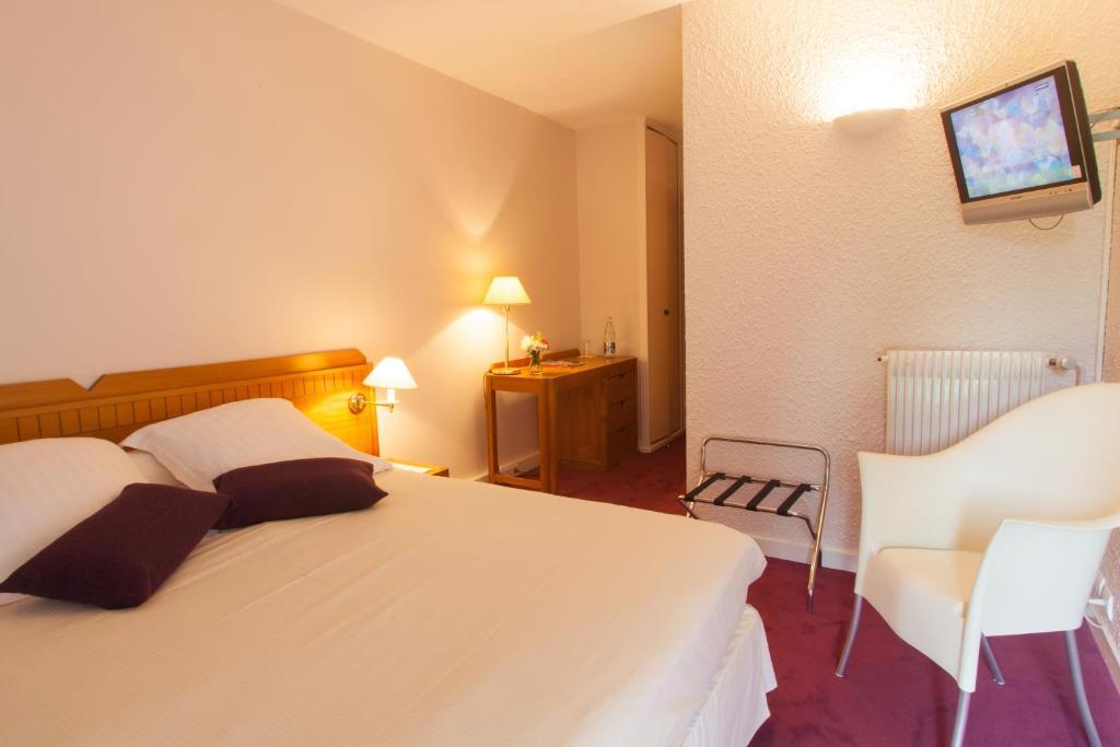 Logis Ar Milin Hotel Châteaubourg Quarto foto