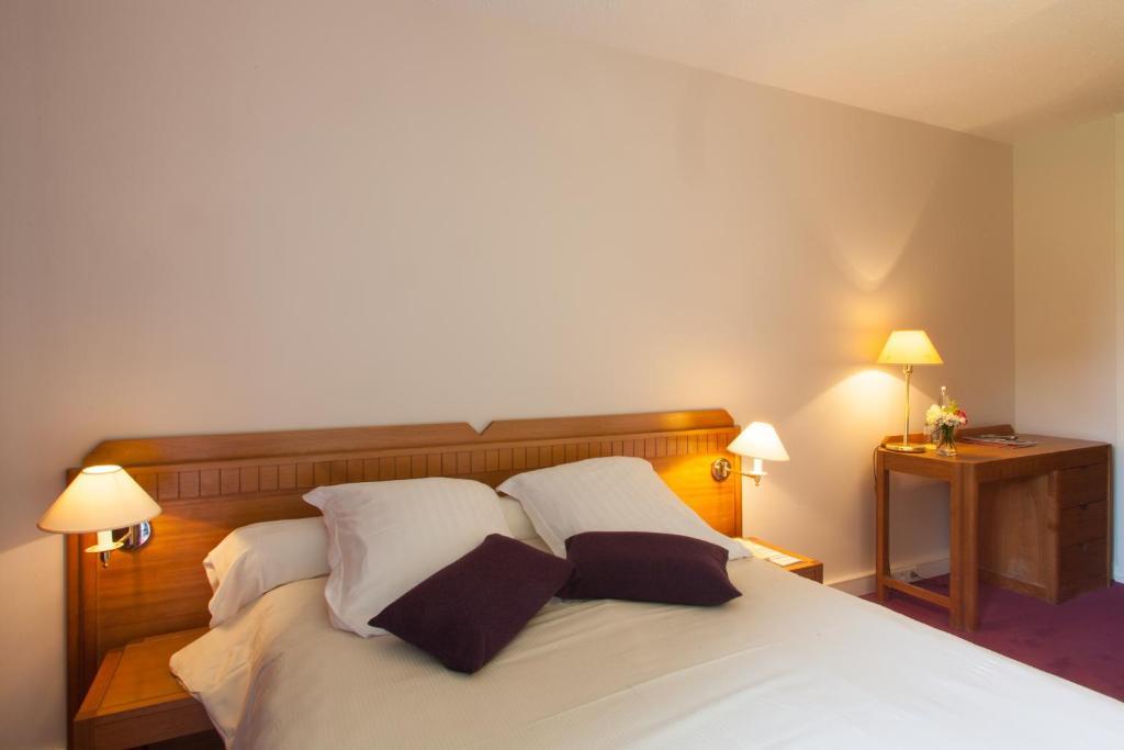 Logis Ar Milin Hotel Châteaubourg Quarto foto