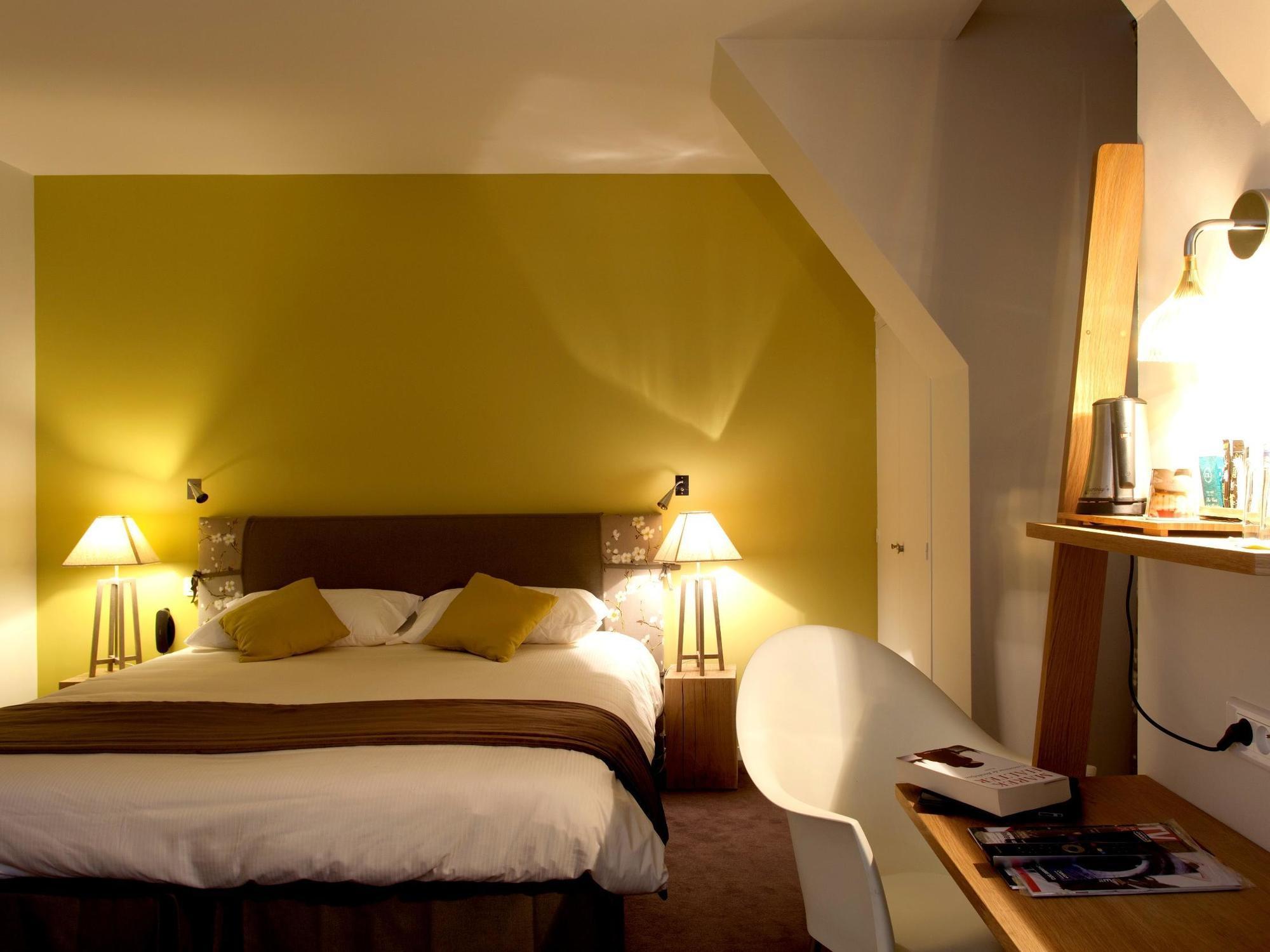 Logis Ar Milin Hotel Châteaubourg Exterior foto